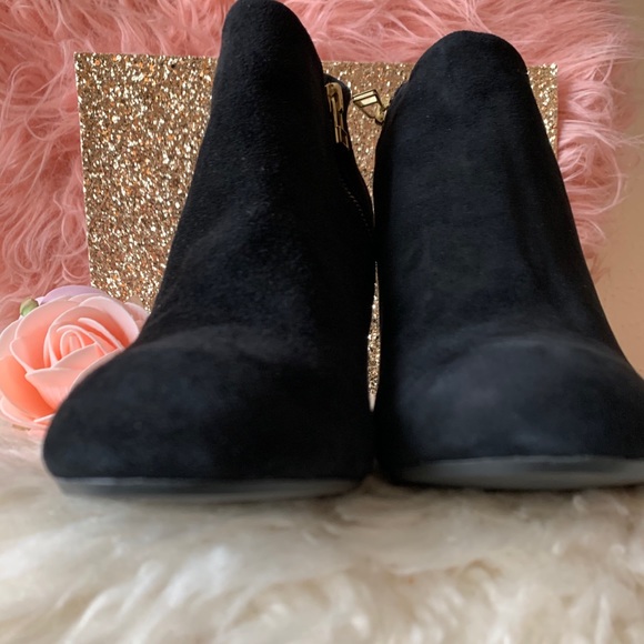 Steve Madden black heeled booties - Picture 2 of 7